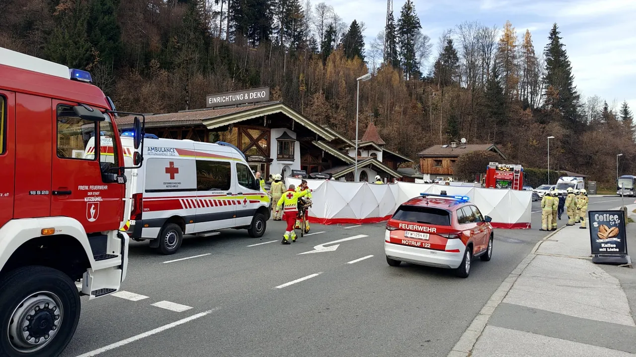 2025_11_15_verkehrsunfall_kitz_1_6.jpg